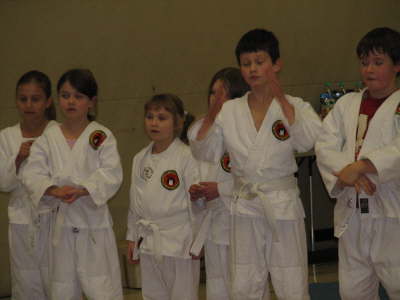 Montag, 8.12.08. Nikolaus Sondertraining in der Sporthalle der WBG K�ln-H�henhaus.