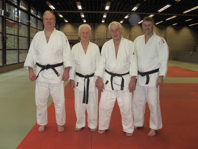 Sonntag, 21.12.08. Individuelles Judo Sonntagsmorgen Training mit Josef Hoos 6. Dan, Pr�sident des NWDK und VizePr�sident des NWJV