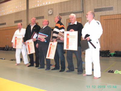 Samstag, 11.12.10. Offizielle �berreichung des 6. Dan in D�sseldorf an Georg Johannes Reinartz, dem 1. Vorsitzenden des Budo Club K�ln 1956/74 e. V.