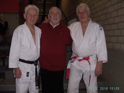 Sonntag, 19.12.2010. �berreichung des 6. Dan durch die Antragsteller Norbert Sp�th und Gerd Walter