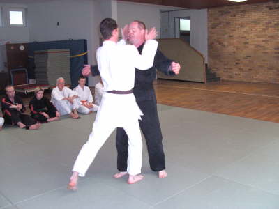 Samstag, 02.06.07. Kyu- und Dan-Pr�fung in der TH der Schule Kopernikus-Str. in K�ln-Buchforst.