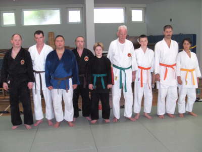 Samstag, 02.06.07. Kyu- und Dan-Pr�fung in der TH der Schule Kopernikus-Str. in K�ln-Buchforst.