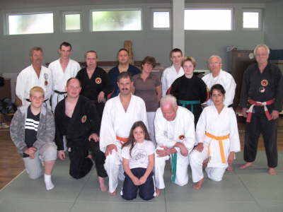 Samstag, 02.06.07. Kyu- und Dan-Pr�fung in der TH der Schule Kopernikus-Str. in K�ln-Buchforst.