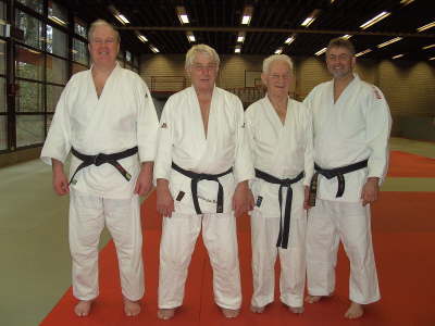Sonntag, 21.12.08. Individuelles Judo Sonntagsmorgen Training mit Josef Hoos 6. Dan, Pr�sident des NWDK und VizePr�sident des NWJV
