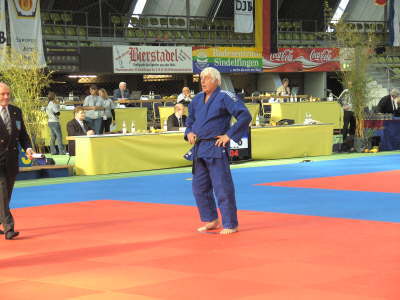 Freitag, 16.11.07. 1. Kampftag. Europa Meisterschaften der Veteranen in Sindelfingen.