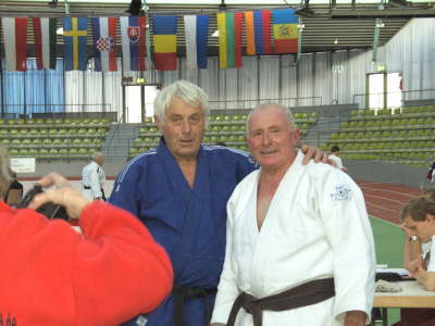 Freitag, 16.11.07. 1. Kampftag. Europa Meisterschaften der Veteranen in Sindelfingen.