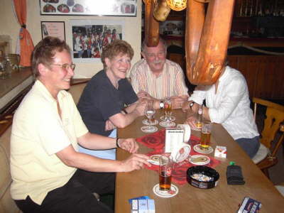 Freitag, 20.06.08. Kleine Feier in der "Fischer Klause", anl��lich der letzten �bungsstunde vor den Sommerferien.